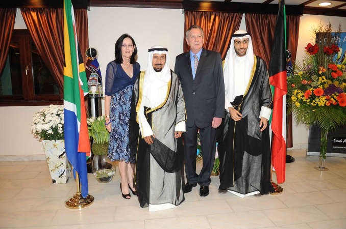 الشيخ علي الجابر مباركا﻿