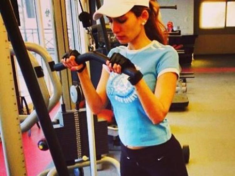 الرسالة الخفية وراء صورة زينة.. شاهد