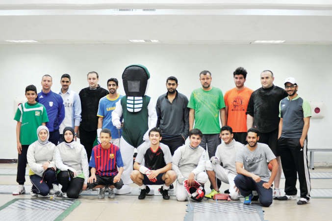 فريق العربي المشارك مع تعويذة البطولة﻿