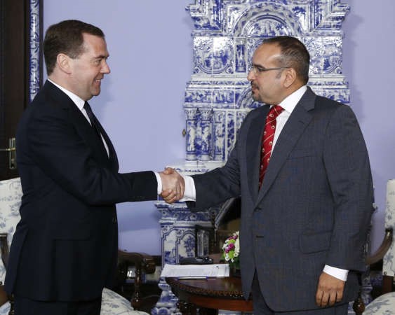 رئيس الوزراء الروسي ديمتري ميدفيديف مستقبلا ولي عهد البحرين نائب القائد الاعلى النائب الاول لرئيس مجلس الوزراء صاحب السمو الملكي الامير سلمان بن حمد ال خليفةاب