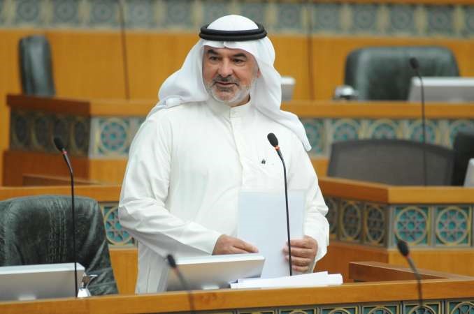 صالح عاشور متحدثا