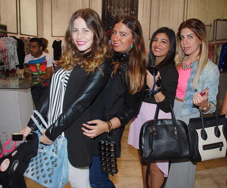 بالصور.. ابنة الرئيس المصري تشارك نجوم المجتمع في عرض أزياء الربيع 2014