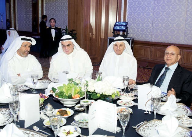 من اليمين احمد الصراف ويعقوب الجوعان وخالد الفليج ونبيل المناعي ﻿