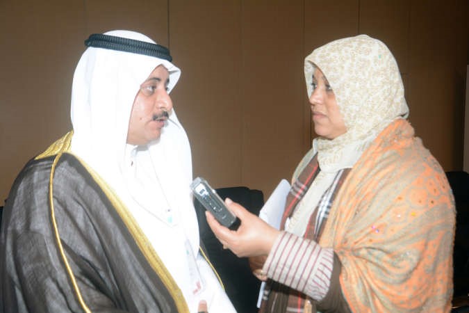 دبدر الدويش متحدثا الى الزميلة هناء السيد