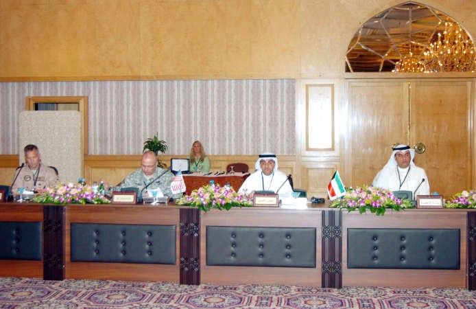 المشاركون في الاجتماع