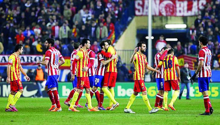مواجهة اتلتيكو وبرشلونة نهاية الدوري قد تحدد البطل