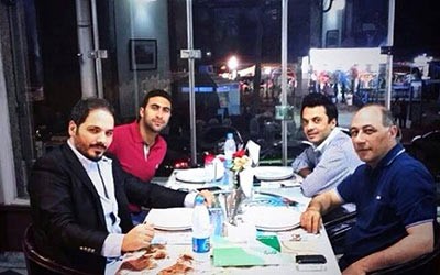 بالصور.. رامي عياش يستجم على شاطئ الإسكندرية 