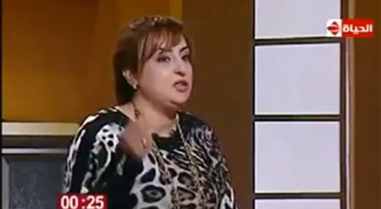 بالفيديو.. مشادة كلامية وتبادل للشتائم بين زوجة ناشط مصري وعضوة بـ «تمرد»