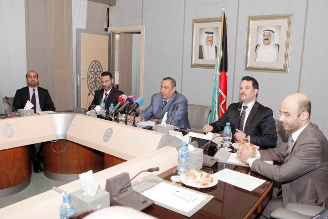 دخالد السهلاوي يتحدث خلال المؤتمر الصحافي