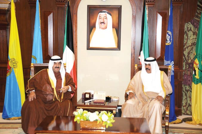 سمو ولي العهد الشيخ نواف الاحمد مستقبلا سمو الشيخ ناصر المحمد﻿
