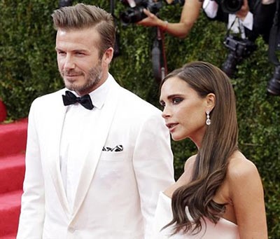 ديفيد وفيكتوريا بيكهام ثنائي متألق بالأبيض في Met Gala