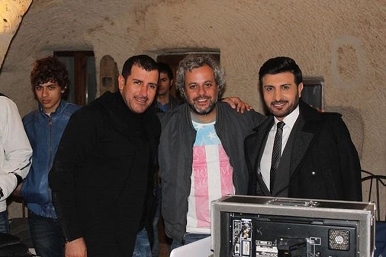 بالصور.. ماجد المهندس يحلّق في منطاد على علو 700 ألف قدم