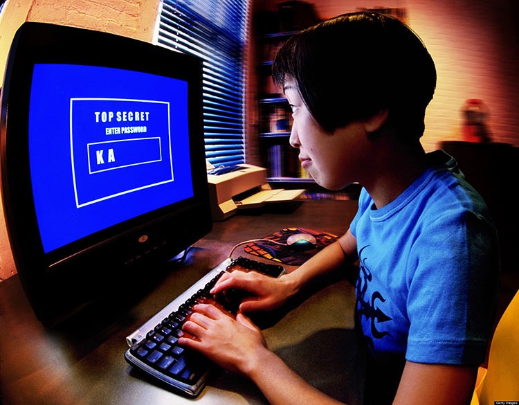 1- هناك اكثر من 600 الف محاولة قرصنة يومية على حسابات فيس بوك، يتم التعامل معها بشكل مباشر