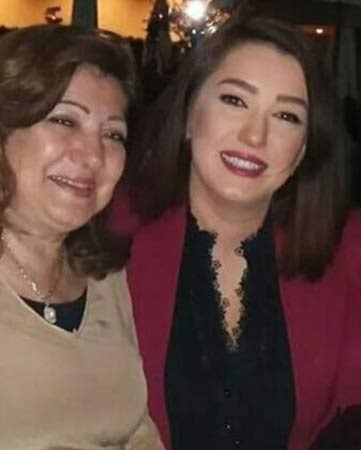 بالصور.. كندا علوش تضاهي والدتها جمالا 