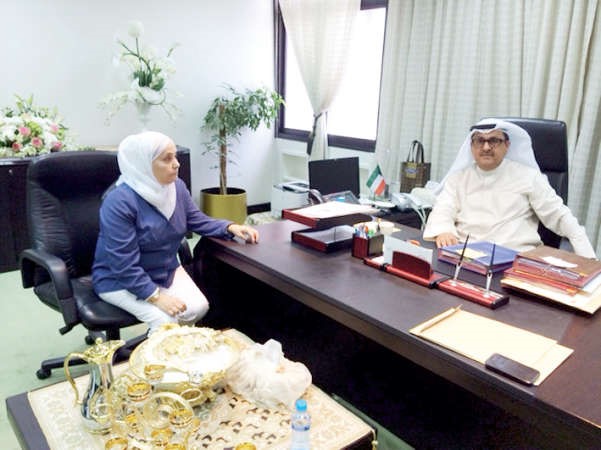 علي الرومي متحدثا الى الزميلة بشرى شعبان