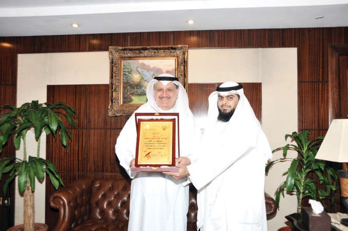 عيسى الكندري مكرما احمد الفيلكاوي 