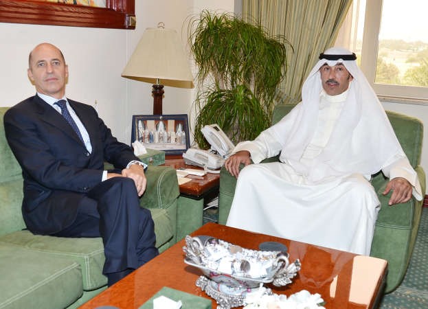 الشيخ فواز الخالد مستقبلا سفير ايطاليا﻿