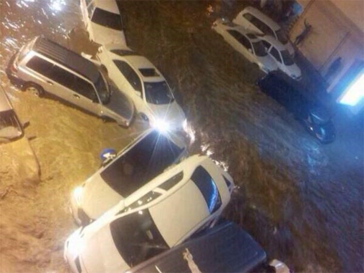 بالفيديو والصور .. جريان سيول بمكة المكرمة