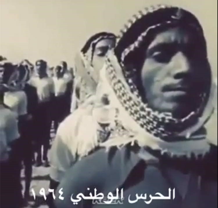 بالفيديو.. مقطع نادر للحرس الوطني الكويتي في الستينيات