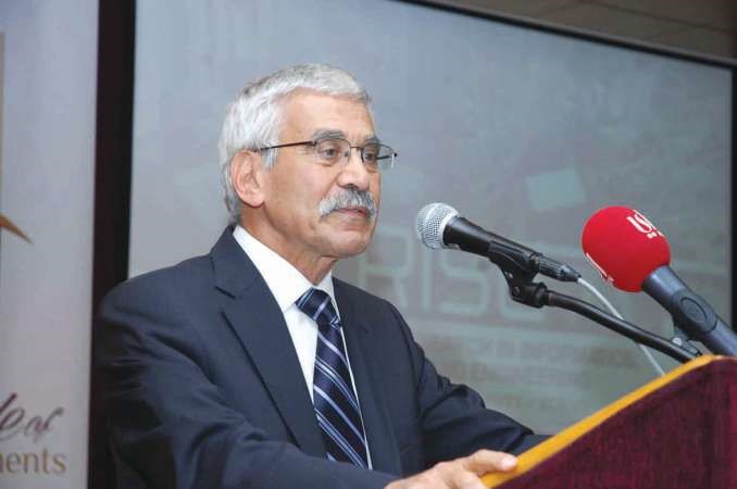 دعدنان شهاب الدين متحدثا﻿