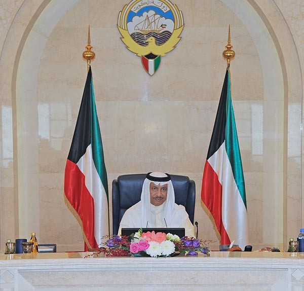 سمو رئيس مجلس الوزراء الشيخ جابر المبارك مترئسا جلسةسابقة
