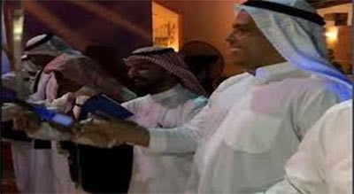 بالفيديو.. رونالدو بالدشداشة يرقص العرضة في الكويت 