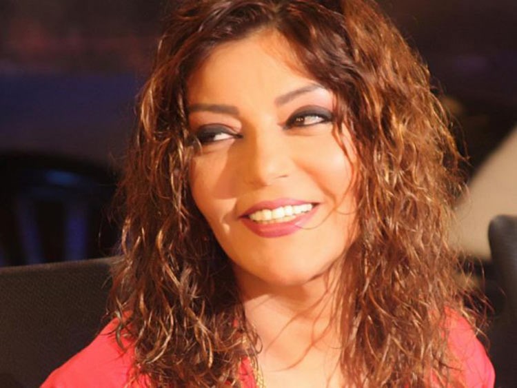 للمرة الثانية.. سميرة سعيد تُقيم عزاءً لوالدتها