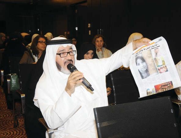 الزميل يوسف عبدالرحمن اثناء مداخلته﻿