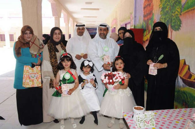 فاطمة الكندري ووليد العمومي خلال الافتتاح