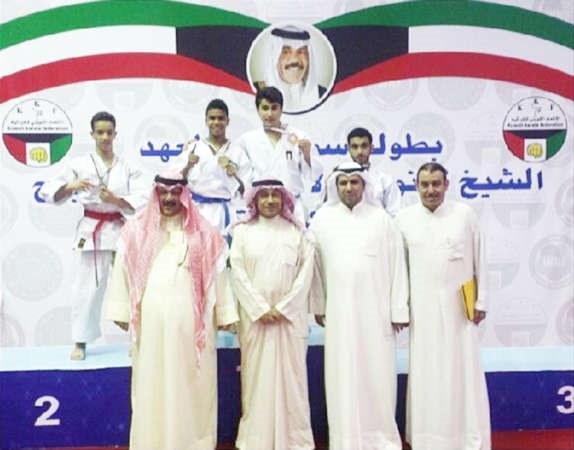 عماد بهبهاني مع الفائزين﻿
