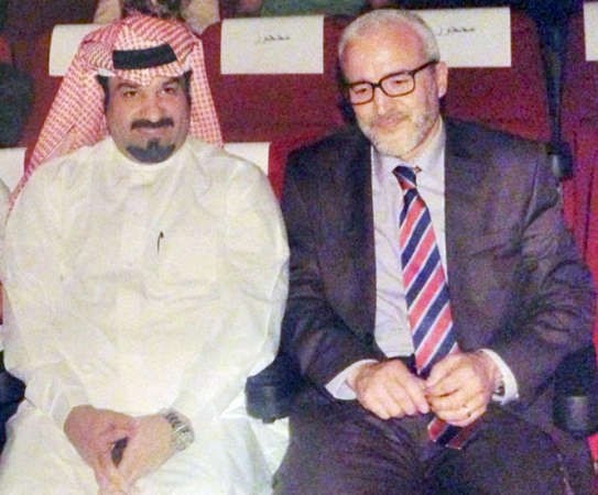 دفهد السليم مع رئيس المهرجان والجامعة 
