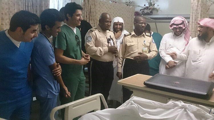 بالفيديو والصور: مصاب بالشلل بالسعودية يناشد عبر "تويتر" زيارته.. المالكي يلبي.. والوليد يتبرع بنصف مليون ريال 