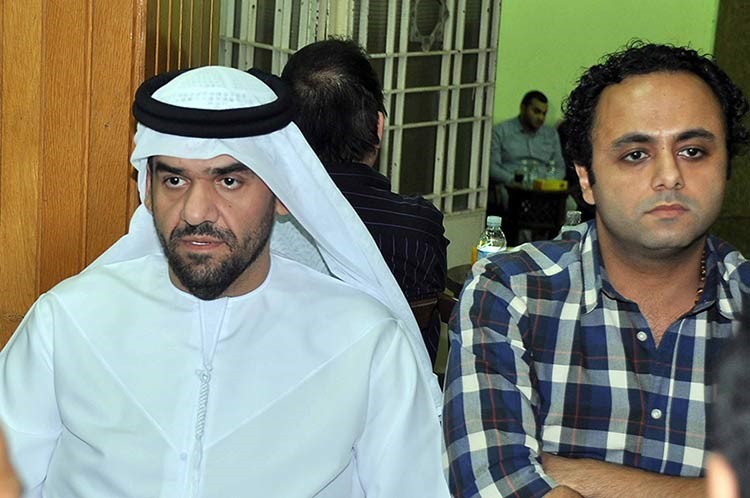 بالصور.. عمرو دياب يغيب عن عزاء صديقه والجسمي أول الحاضرين