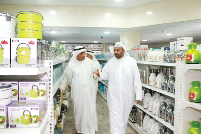 تفقد المعروضات﻿