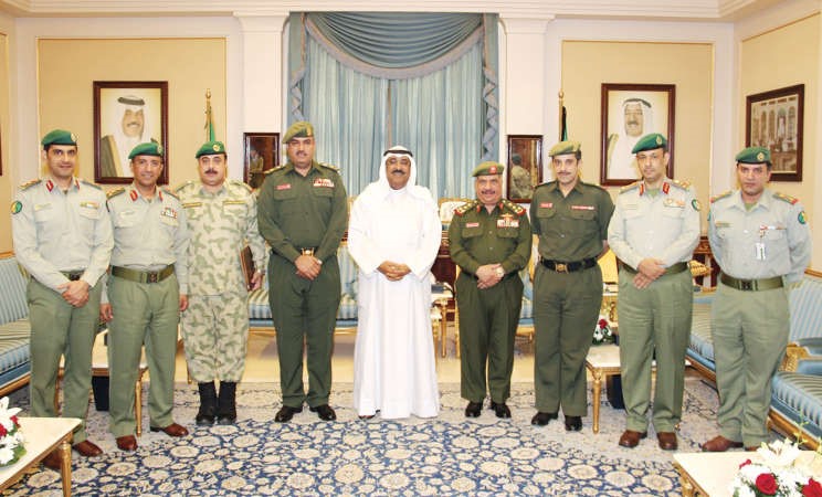 الشيخ مشعل الاحمد مستقبلا وفد الحرس الوطني البحريني