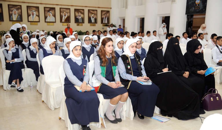 جانب من المشاركات في مسابقة الدستور