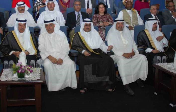 الشيخ سلمان الحمود ومعلي اليوحة ودبدر الدويش في مقدمة الحضور﻿
