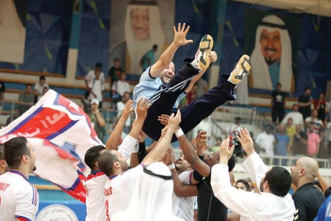 «أبناء العميد» عزفوا سيمفونية لقب كبار اليد في «ليلة بيضاء»