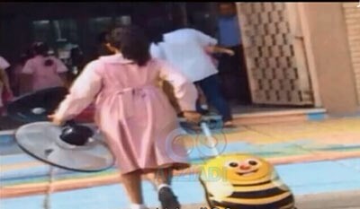 بالفيديو.. طالبة كويتية تدخل المدرسة بـ"مروحتها"