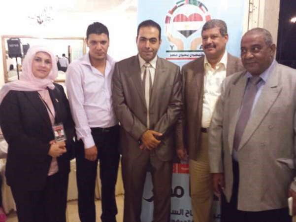 عدد من اعضاء حملة السيسي في الكويت﻿
