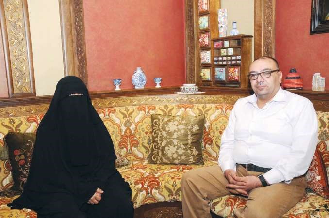 رقية الحجري متحدثة للزميل اسامة دياب محمد خلوصي