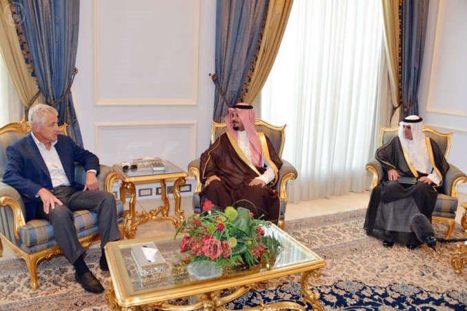 صاحب السمو الملكي الامير سلمان بن سلطان نائب وزير الدفاع يستقبل وزير الدفاع الاميركي تشاك هيغل بحضور عادل الجبير سفير السعودية بواشنطن امس واس