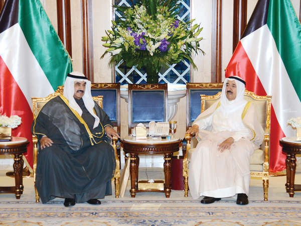 صاحب السمو الامير الشيخ صباح الاحمد مستقبلا سمو الشيخ ناصر المحمد ﻿