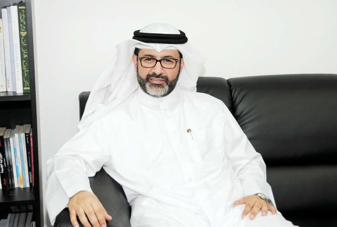 «بصحبة كوب من الشاي»: إضاءات لساجد العبدلي على الحياة والكتابة في نظر كائن صباحي