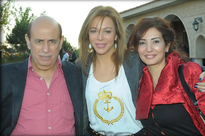 بالصور.. سوزان نجم الدين في عرض الأزياء الخليجية