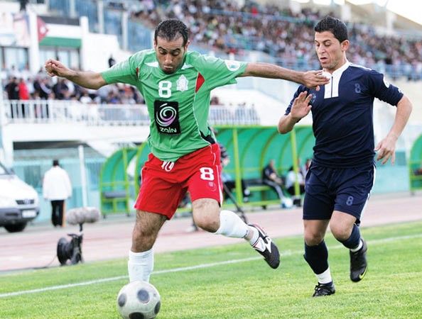 نجل الاعب الأردني عامر ذيب يوقف والده مباراتين بحادثة ضجت بها كرة القدم الأردنية