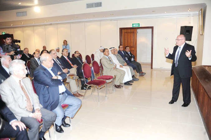 السفير اللبناني دخضر حلوي خلال مداخلته﻿