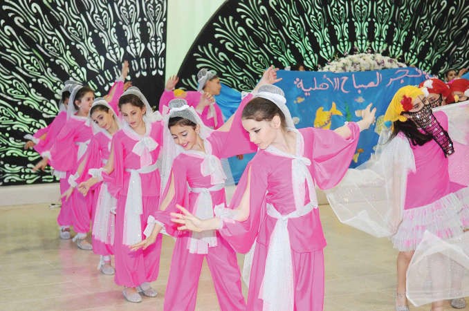 مدرسة فجر الصباح تقدم عرضها المميز خلال الحفل اسامة ابوعطية 