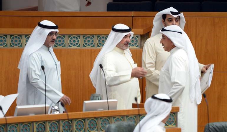 صالح عاشور ودخليل عبدالله ودعبدالحميد دشتي والشيخ محمد العبدالله
