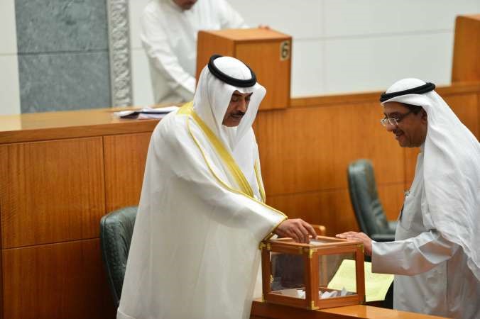 الشيخ صباح الخالد يدلي بصوته في تشكيل لجنة التحقيق

